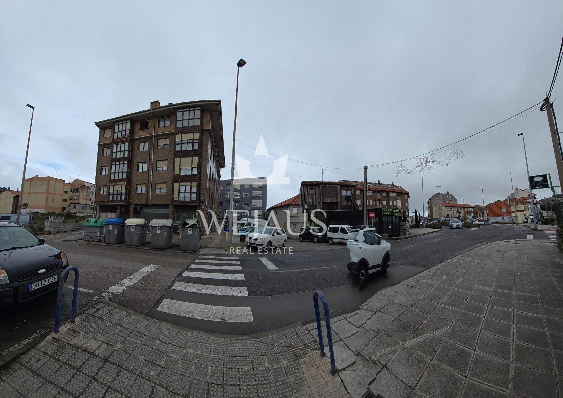 Vista exterior de Garatge en venda en Santander