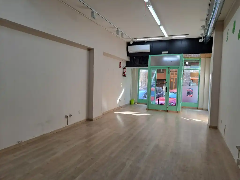 Local commercial à vendre à Avinguda Coronel Molera 2, imagen 2