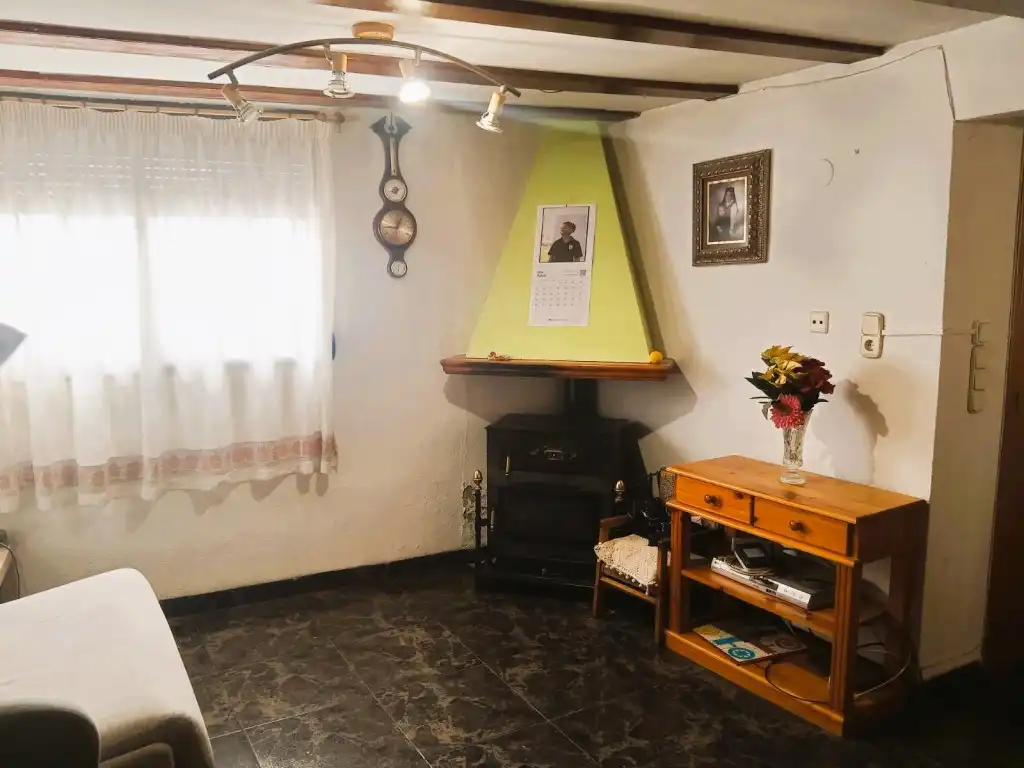 Sala de estar de Casa o chalet en venta en Calles con Trastero, Amueblado y Horno