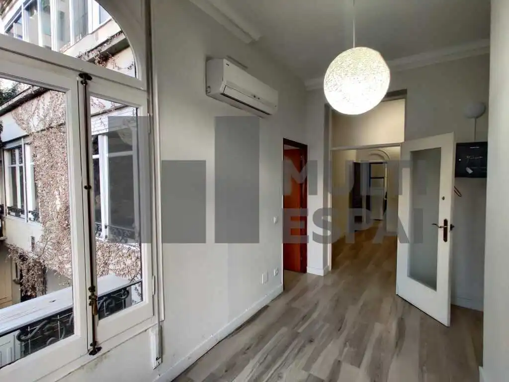 Office space with lift to rent in Carrer de Balmes, imagen 21