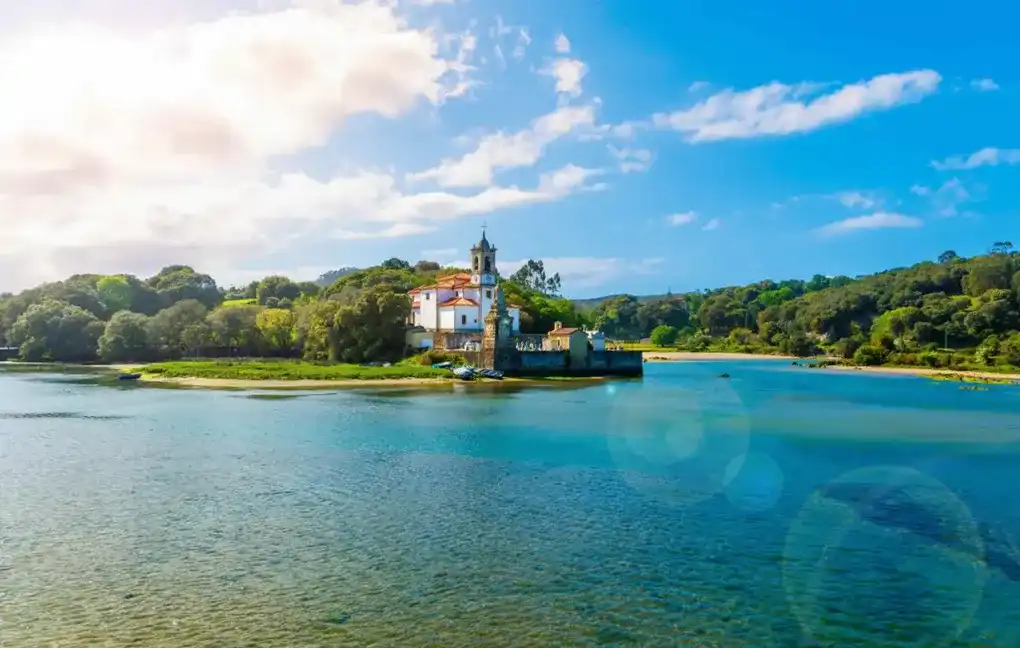 Residencial en venda en Llanes