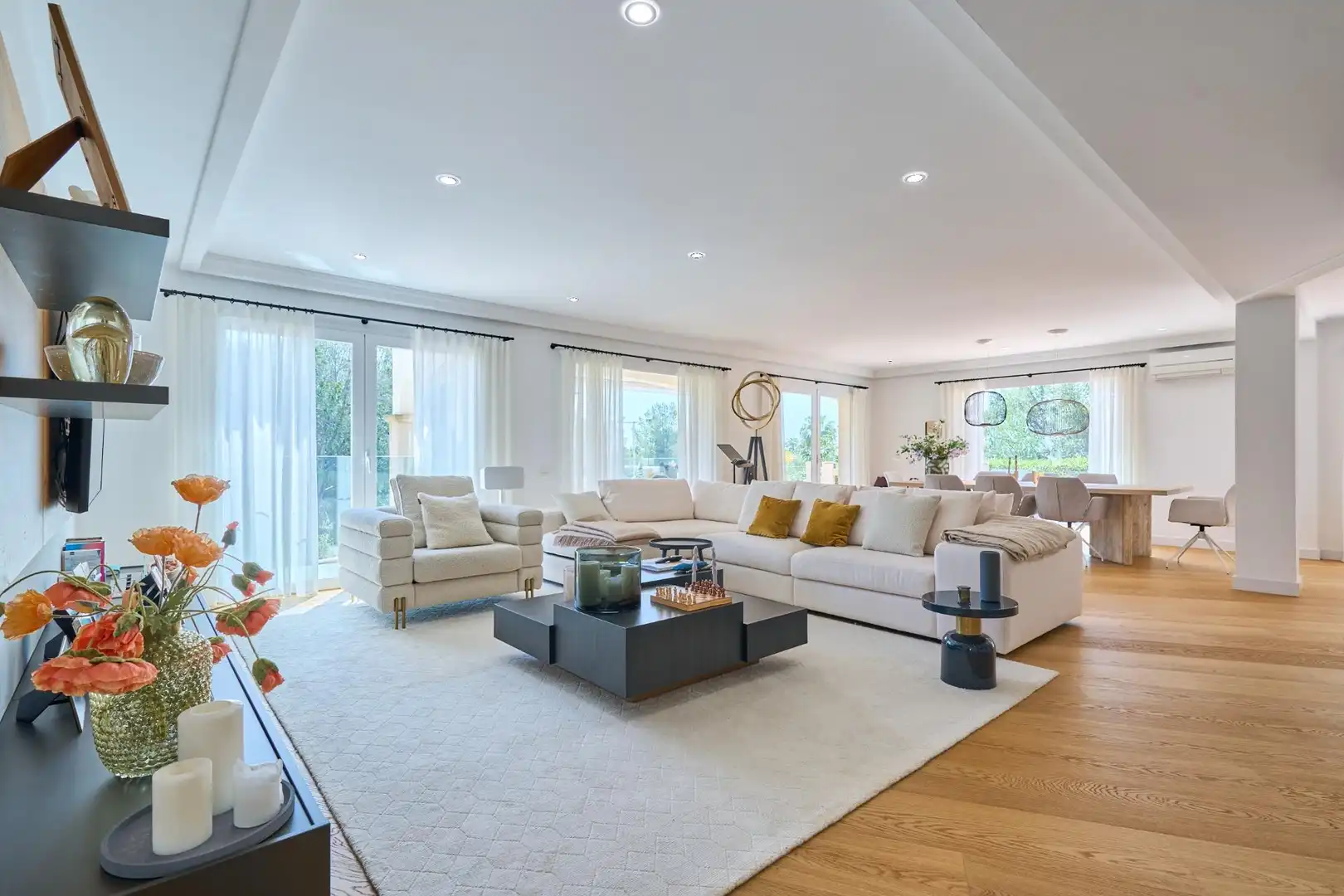Sala d'estar de Casa o xalet en venda en  Palma de Mallorca amb Aire condicionat, Jardí privat i Parquet