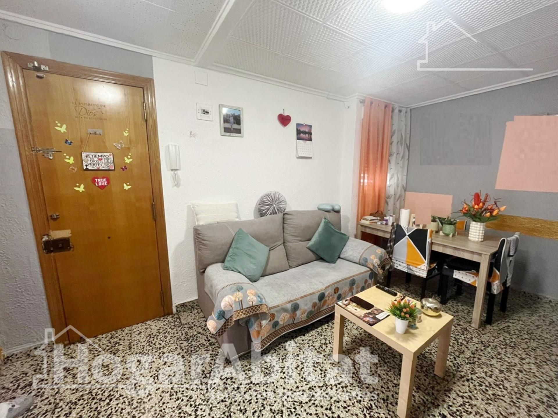 Sala de estar de Piso en venta en Torrent con Aire acondicionado, Amueblado y Balcón