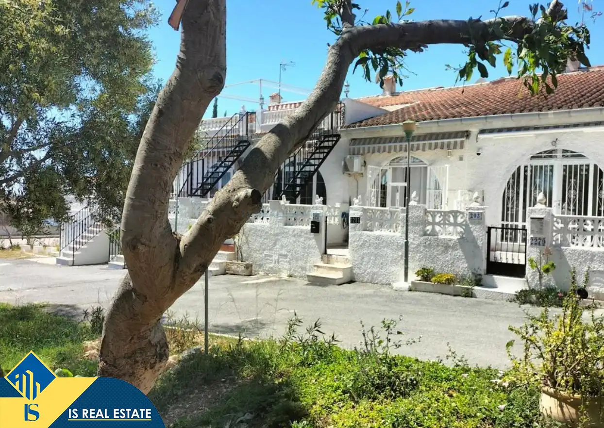 Vista exterior de Casa o chalet en venta en Torrevieja con Aire acondicionado, Calefacción y Jardín privado