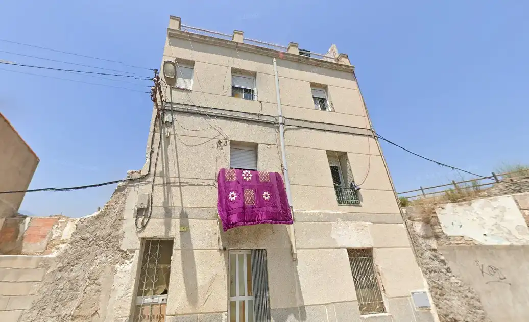 Chalet en venta en C/ Amposta