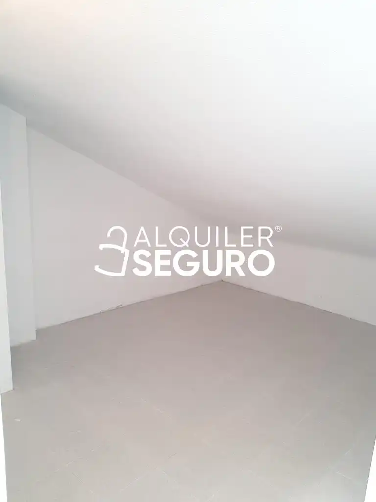 Wohnung zur Miete in CR M-213 ANCHUELO ( CL Portillo), Pozo de Guadalajara