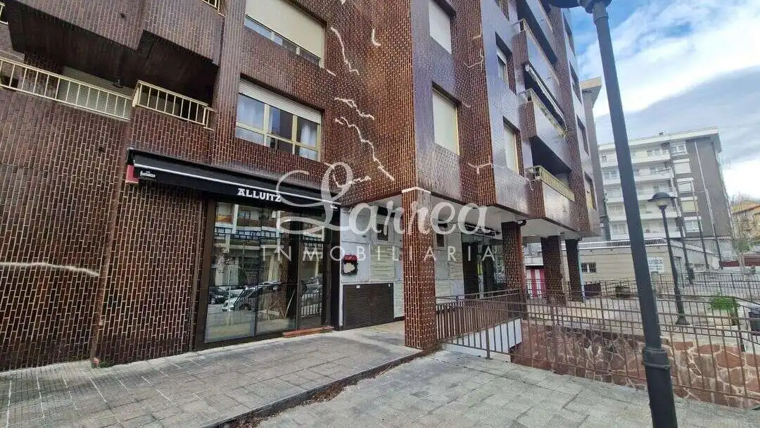 Vista exterior de Local en venta en Amorebieta-Etxano con Amueblado