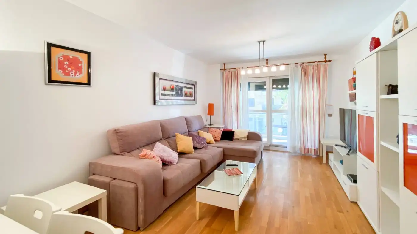 Living room of Flat for rent in Málaga  with Air Conditioner, Heating and Parquet flooring