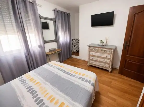 Habitación de Casa adosada en venta en Manilva con Aire acondicionado, Calefacción y Terraza