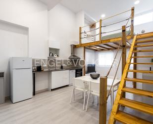 Cuina de Apartament de lloguer en  Valencia Capital amb Aire condicionat, Jardí privat i Parquet