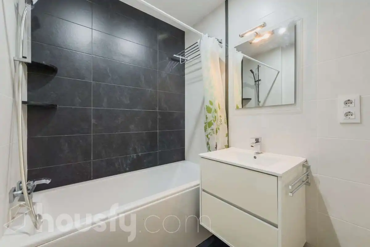 Bathroom of Flat for sale in Premià de Mar  with Air Conditioner, Heating and Storage room