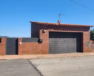 Vista exterior de Casa adosada en venda en Dosrius