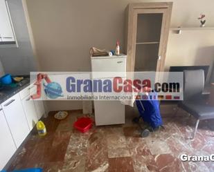 Kitchen of Flat to rent in  Granada Capital  with Air Conditioner