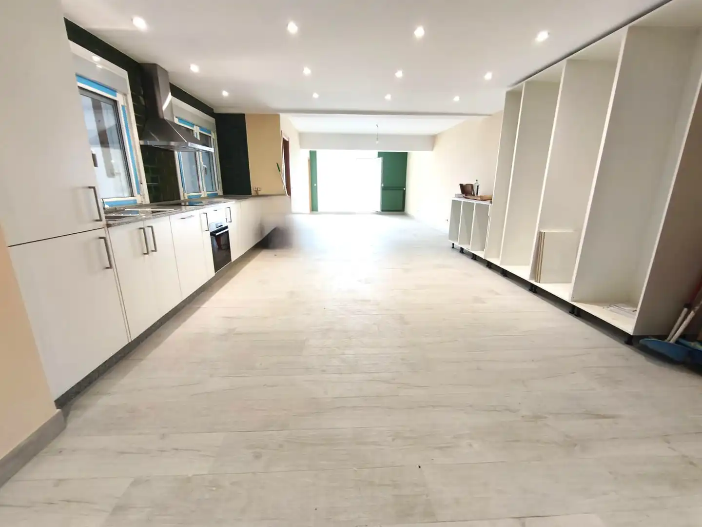 Kitchen of Flat for rent in Vigo   with Parquet flooring, Terrace and Storage room