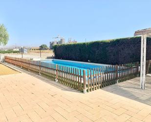Piscina de Casa o xalet en venda en Puerto Lumbreras amb Calefacció, Jardí privat i Parquet