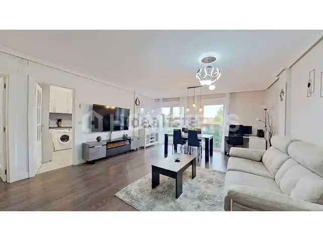 Sala de estar de Piso en venta en Irun  con Calefacción, Amueblado y Horno