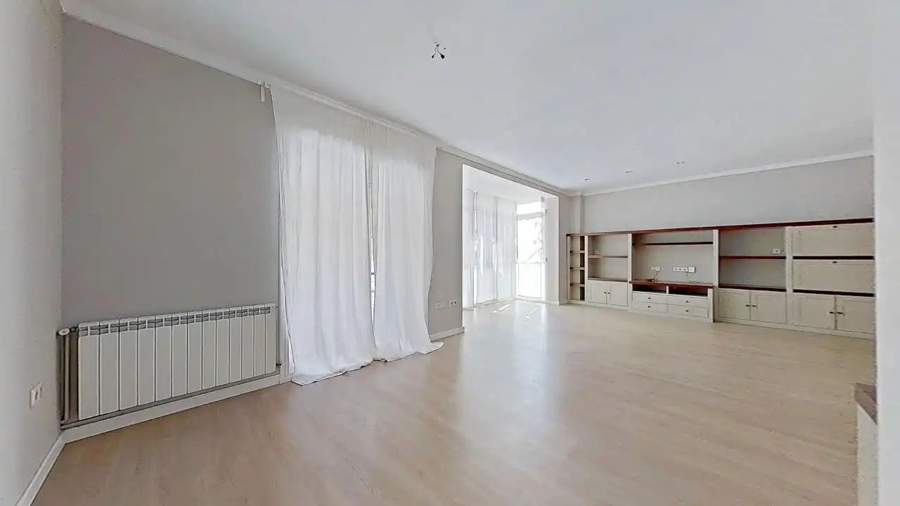 Sala de estar de Piso en venta en Barcelona con Aire acondicionado, Calefacción y Amueblado