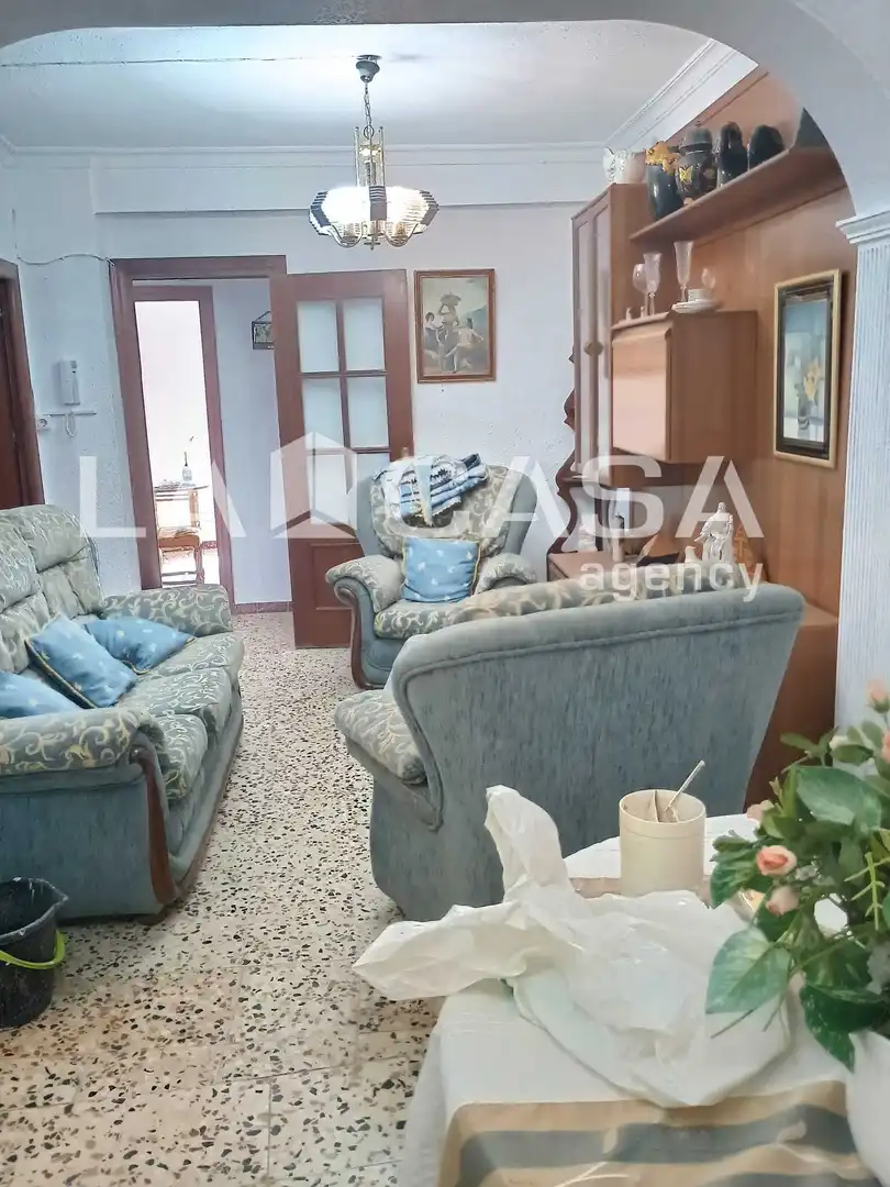 Living room of Houses for sale in Algeciras  with Terrace and Balcony