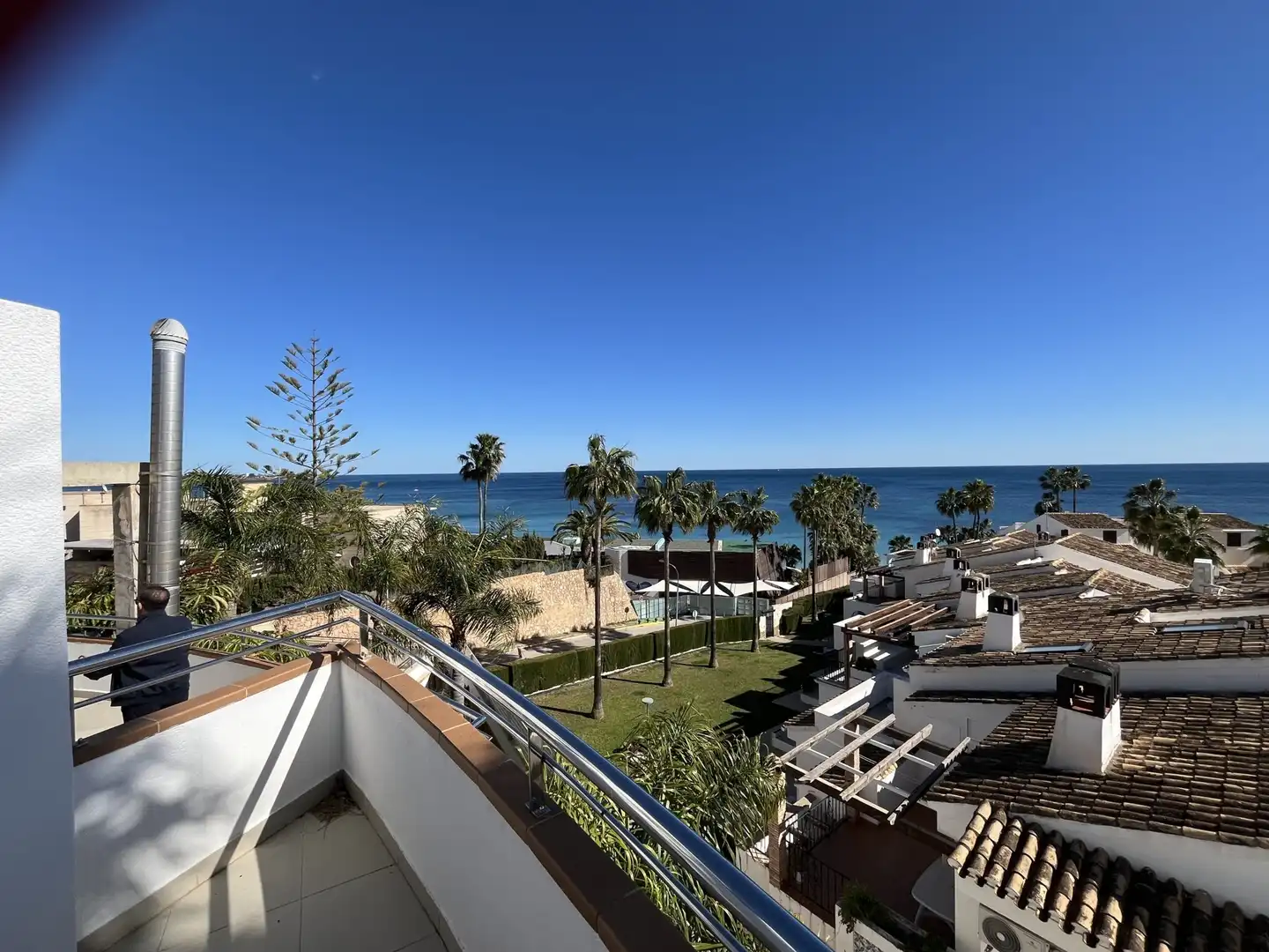 Vista exterior de Casa o xalet en venda en Orihuela amb Jardí privat, Terrassa i Piscina