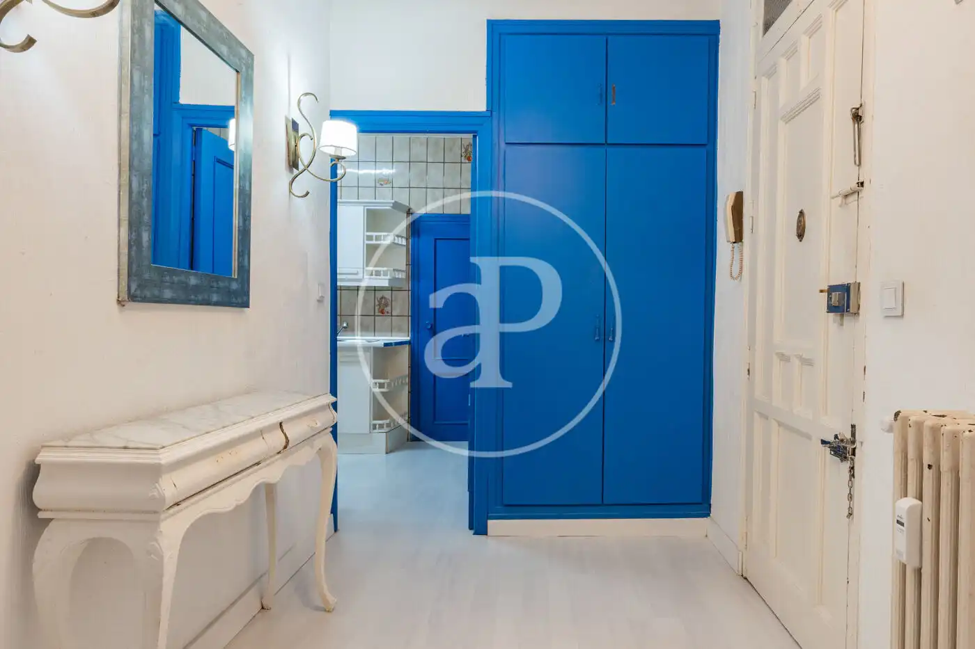 Piso en venta en Madrid con Calefacción y Amueblado