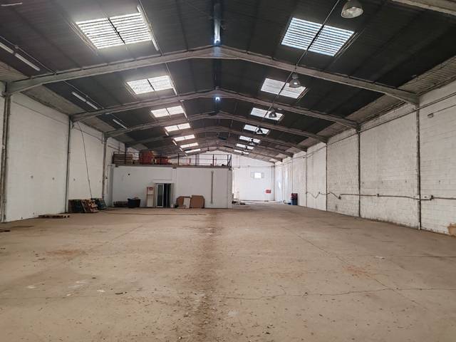 Nave industrial en Alquiler en San Juan del Puerto