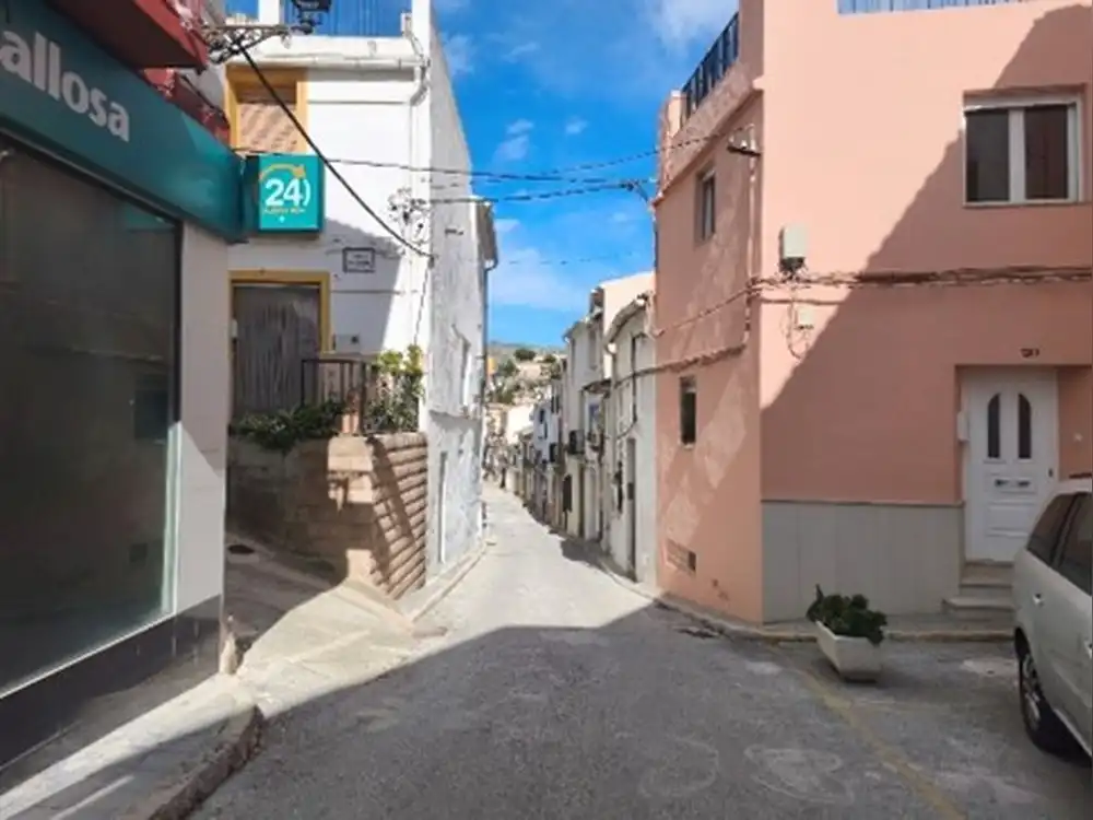 Vista exterior de Casa o xalet en venda en Tàrbena amb Balcó