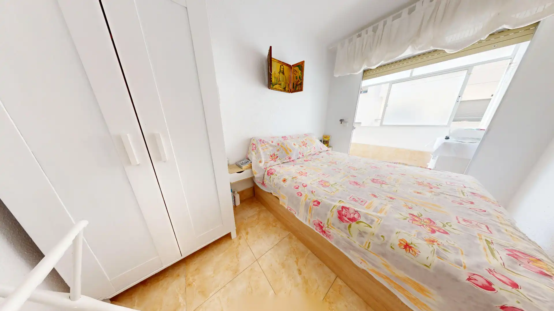 Habitación de Piso en venta en Torrevieja con Aire acondicionado, Terraza y Amueblado