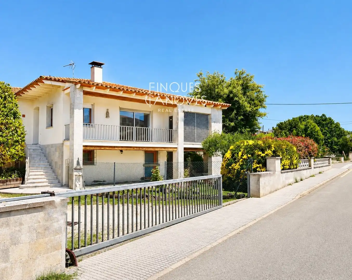 Vista exterior de Casa o xalet en venda en Caldes de Malavella amb Calefacció, Terrassa i Traster