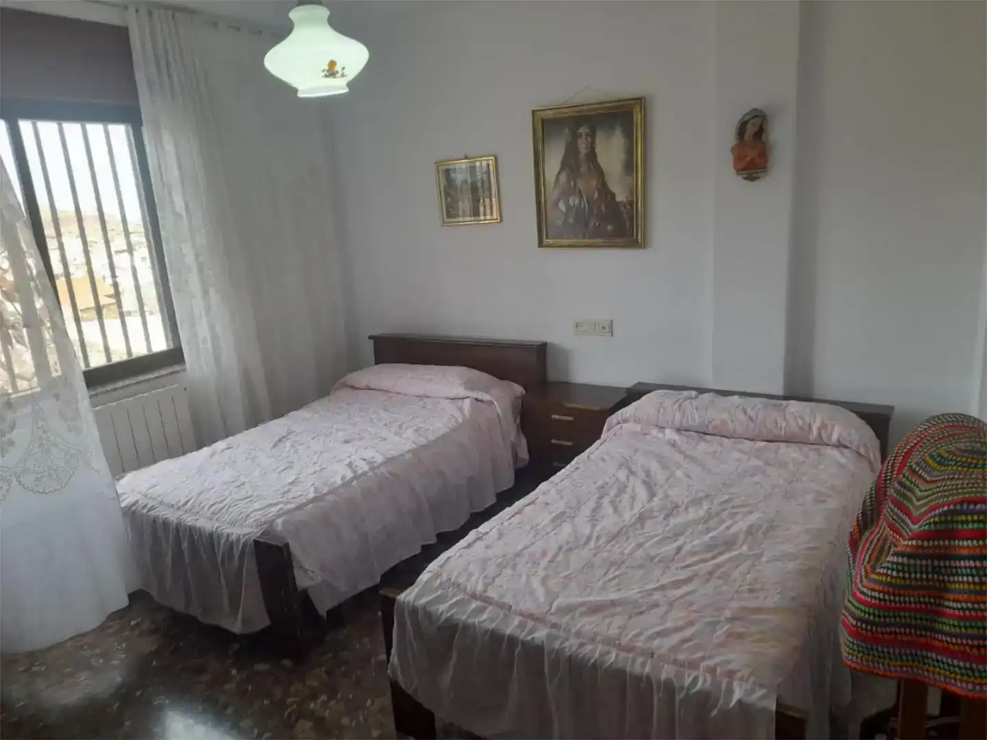 Dormitori de Casa o xalet en venda en Alquife amb Jardí privat, Moblat i Forn