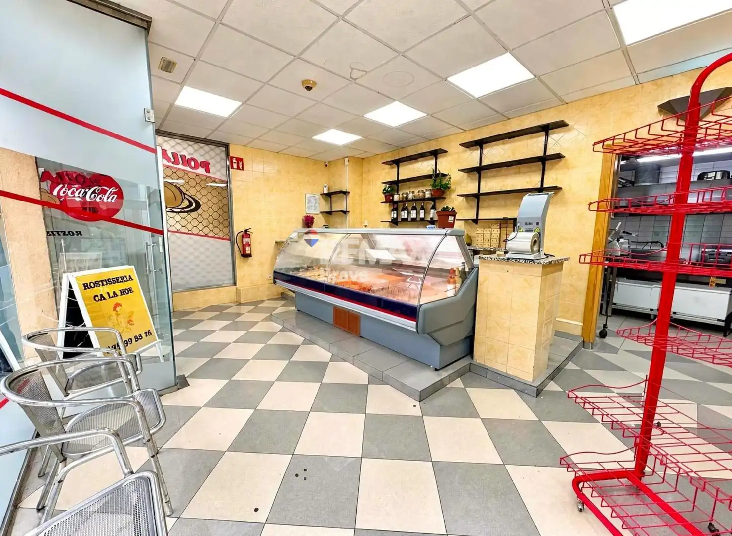 Local en venda en Flaçà, Girona