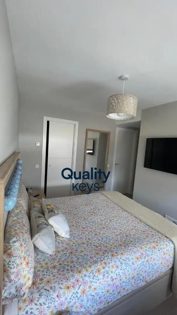 Bedroom of Flat for rent in Madrid  with Air Conditioner, Heating and Terrace