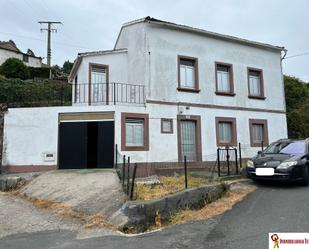 Vista exterior de Casa o xalet en venda en Ferrol amb Jardí privat, Terrassa i Traster