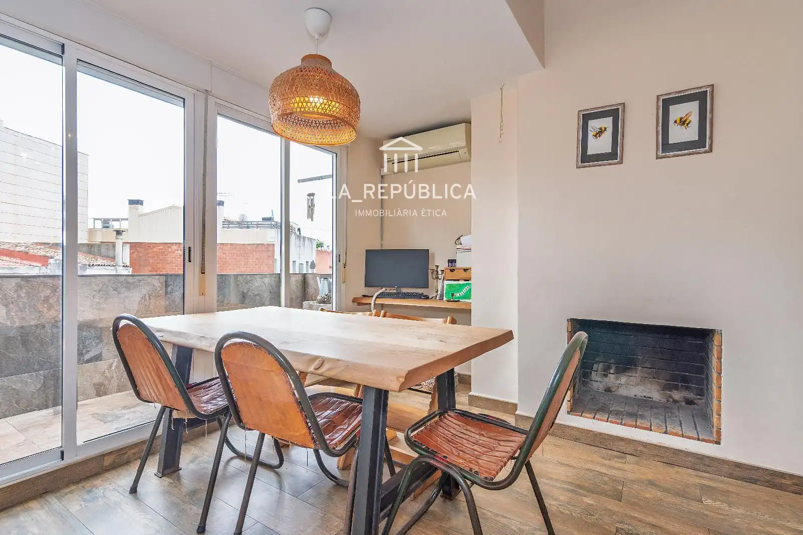Vista exterior de Piso en venta en Mataró con Aire acondicionado, Parquet y Balcón
