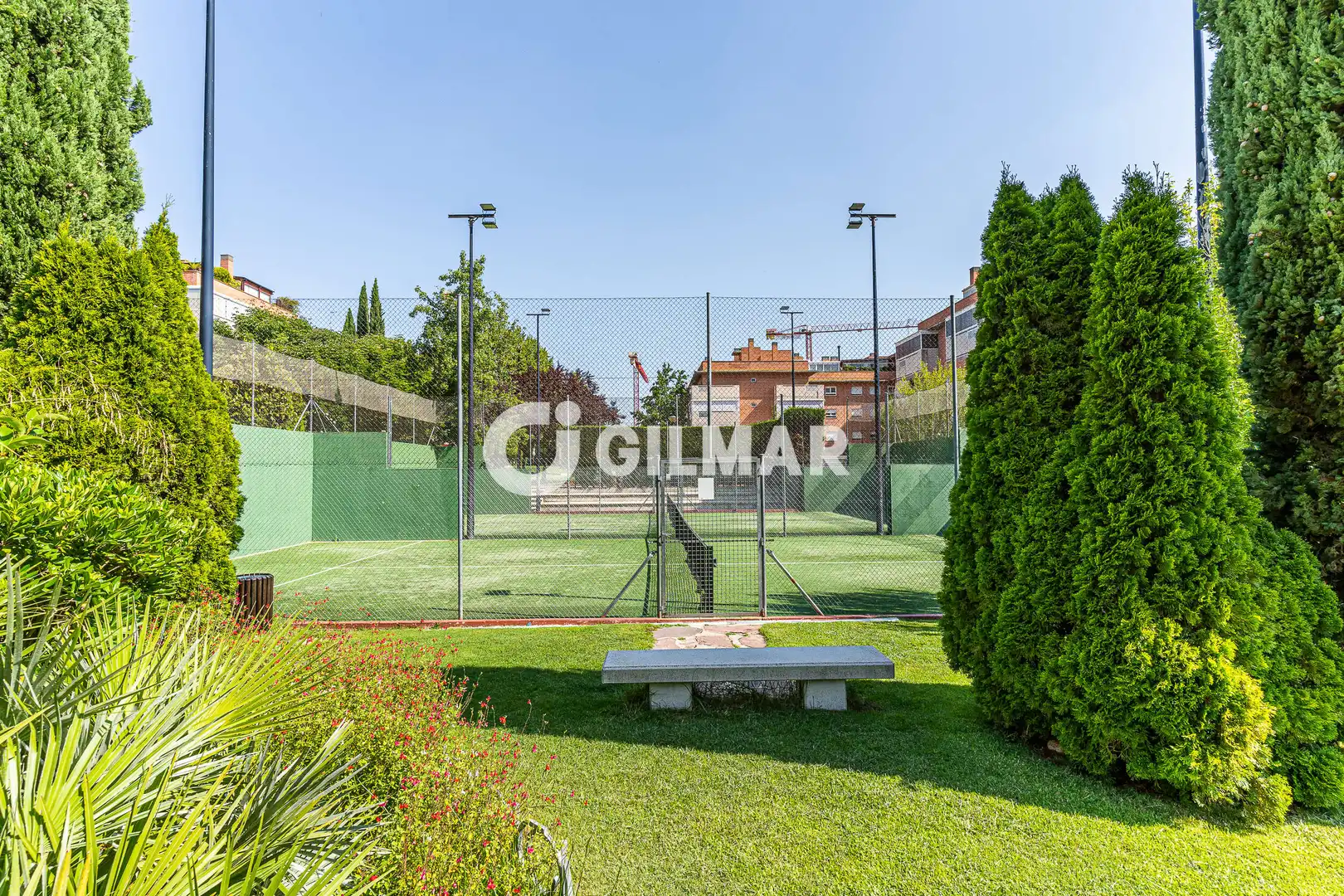 Jardí de Dúplex en venda en Pozuelo de Alarcón amb Calefacció, Jardí privat i Traster