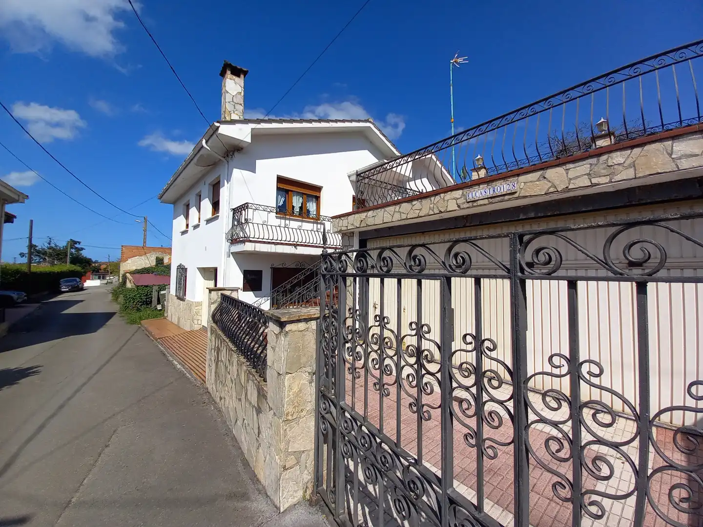 Casa con jardín en venta en Lugar Castro, imagen 6