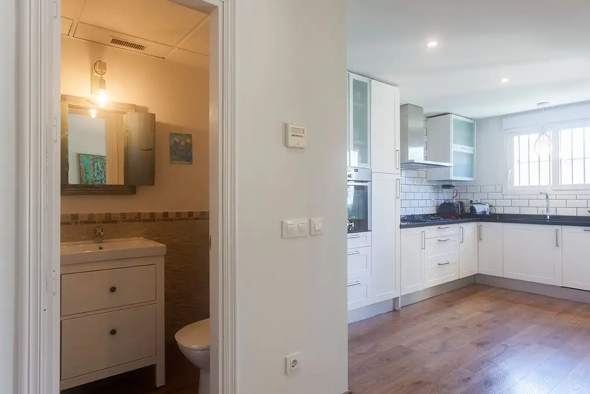Cocina de Casa adosada en venta en Tarifa con Aire acondicionado, Calefacción y Jardín privado
