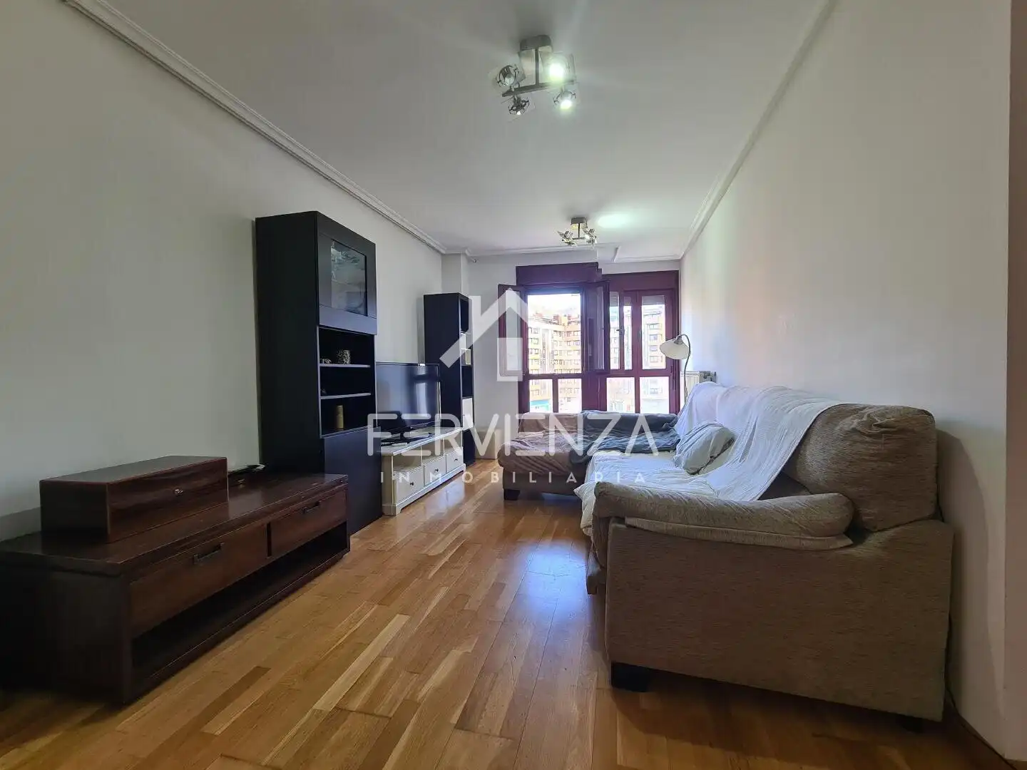 Sala d'estar de Pis en venda en Oviedo 