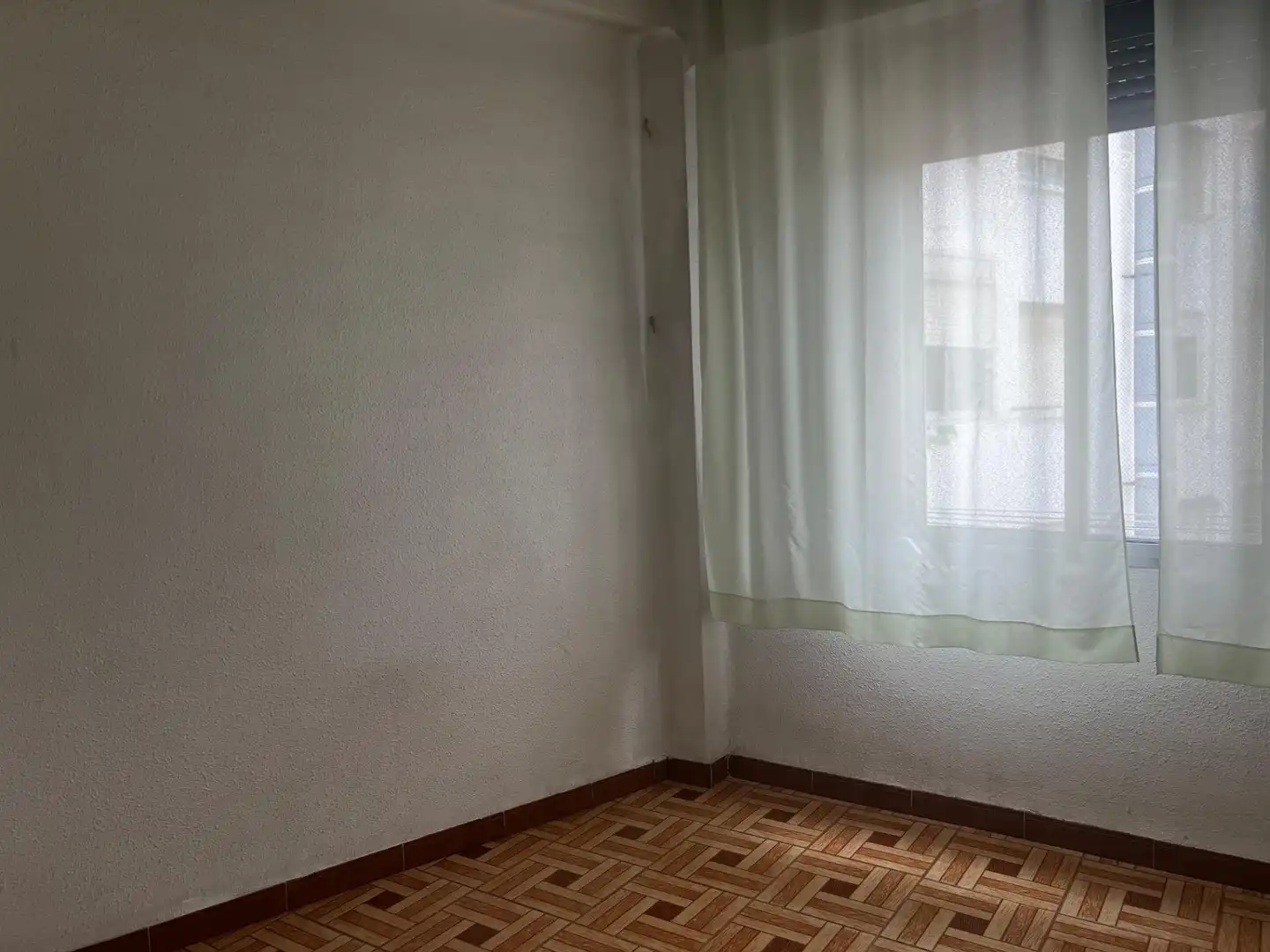 Bedroom of Flat for sale in Valencia  with Air Conditioner and Alarm