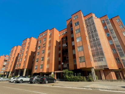 Exterior view of Flat for sale in Valladolid Capital  with Terrace