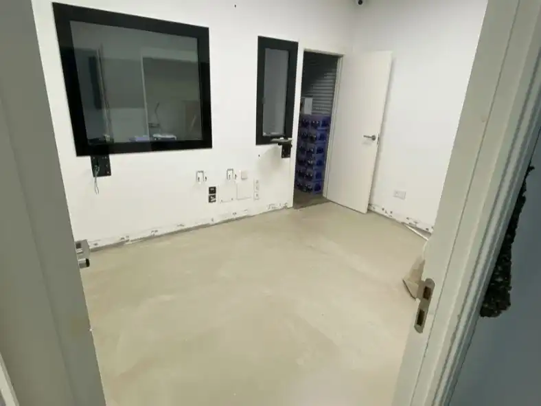 Local en venta en Marbella con Aire acondicionado, Calefacción y Alarma