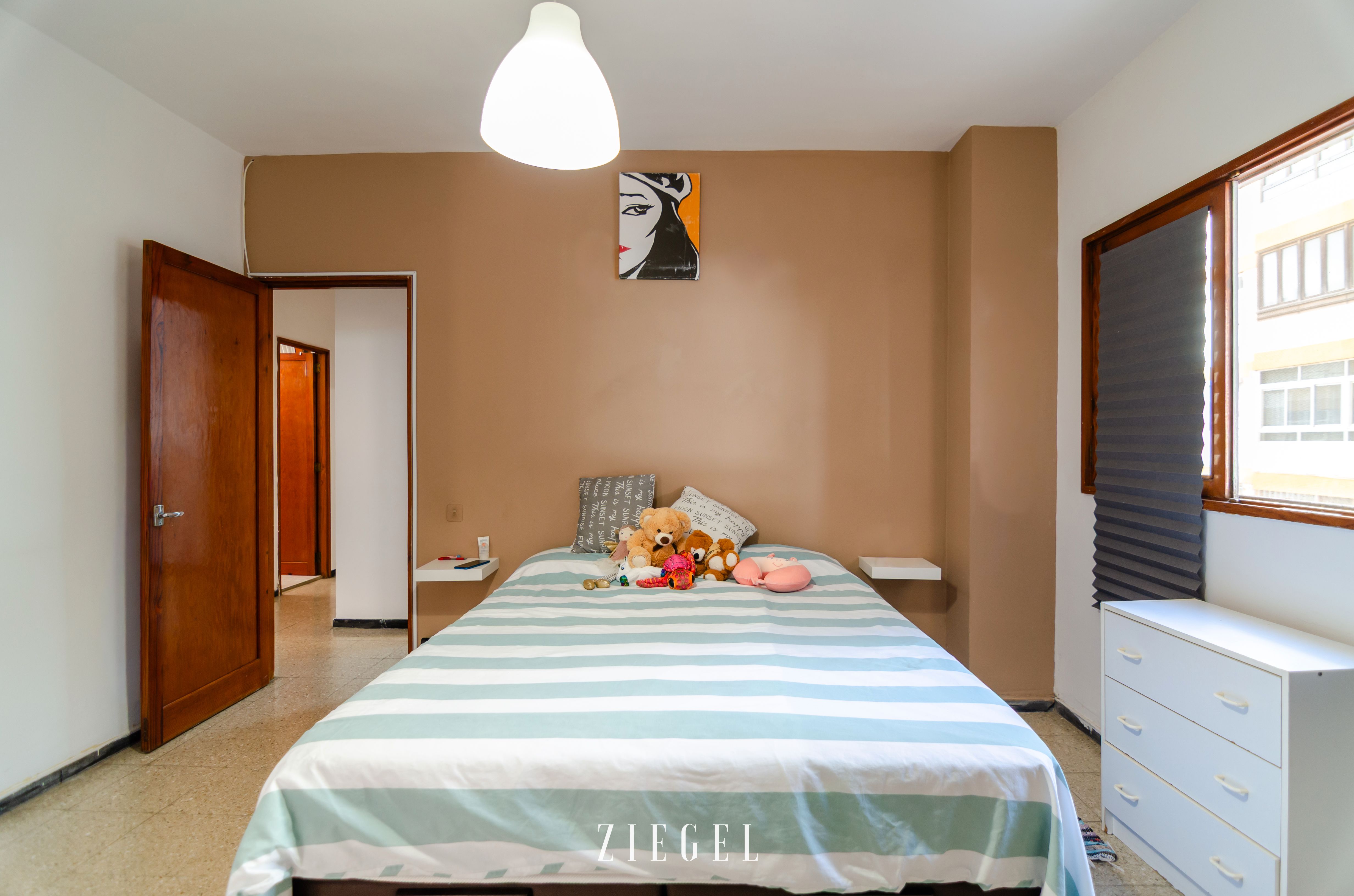 Piso en venta en Calle Calzada Lateral del Norte, 22, Miller, Centro