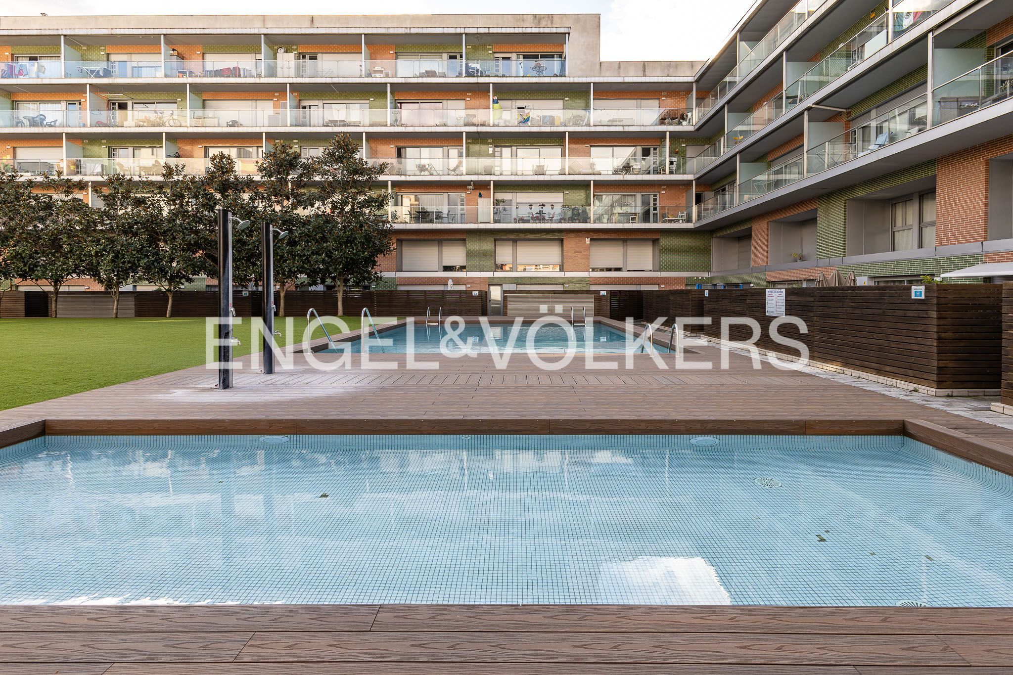 Piscina de Apartament en venda en Granollers amb Aire condicionat, Calefacció i Parquet