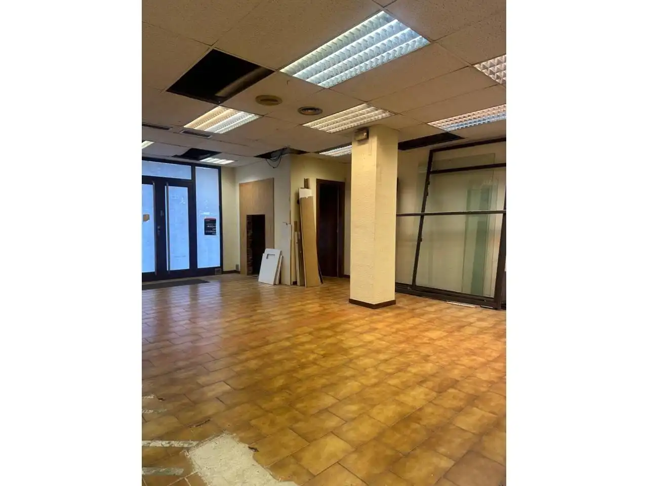 Local comercial de lloguer a Avenida Catalunya