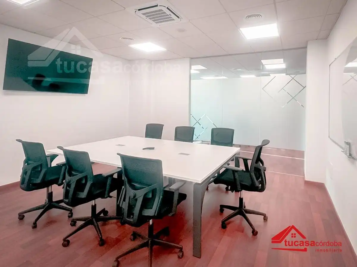 Ufficio in affitto a Periurbano Este - Campiña, imagen 5