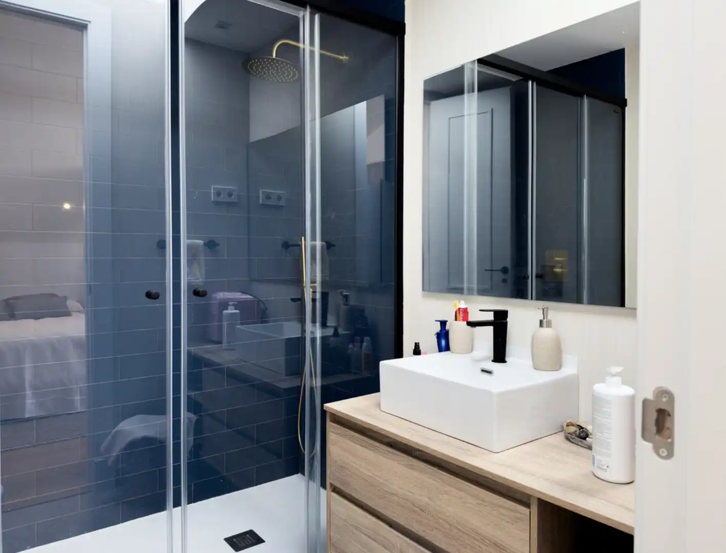 Badezimmer von Maisonette zum Verkauf in Marbella mit Klimaanlage, Heizung und Parkett