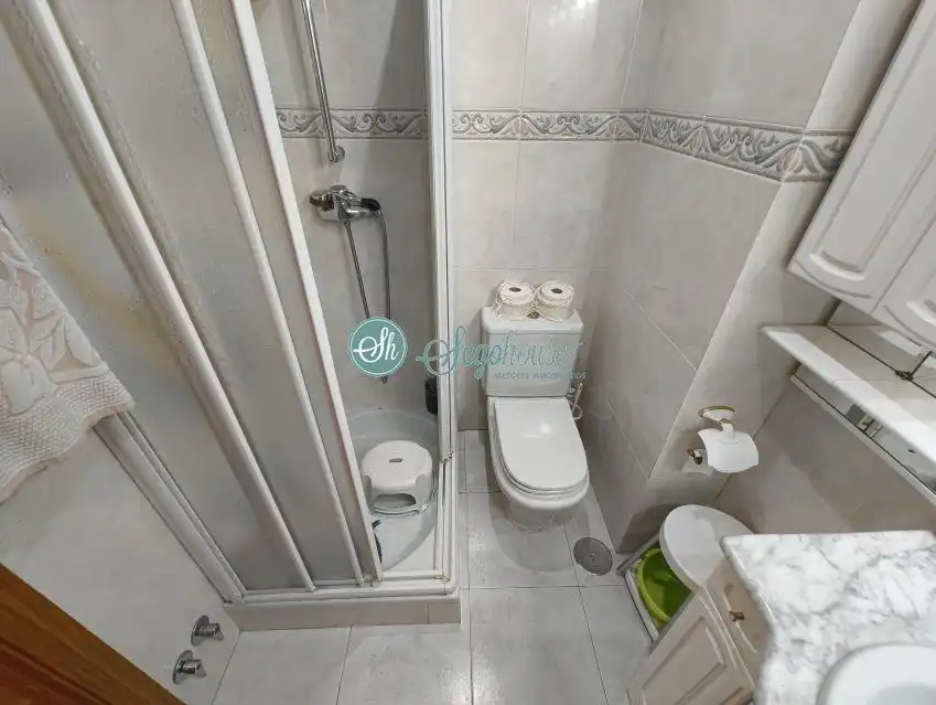 Bany de Pis en venda en Segovia amb Aire condicionat, Calefacció i Parquet