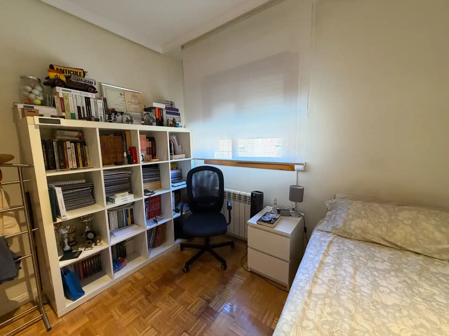 Habitación de Casa adosada en venta en Guadalajara con Calefacción
