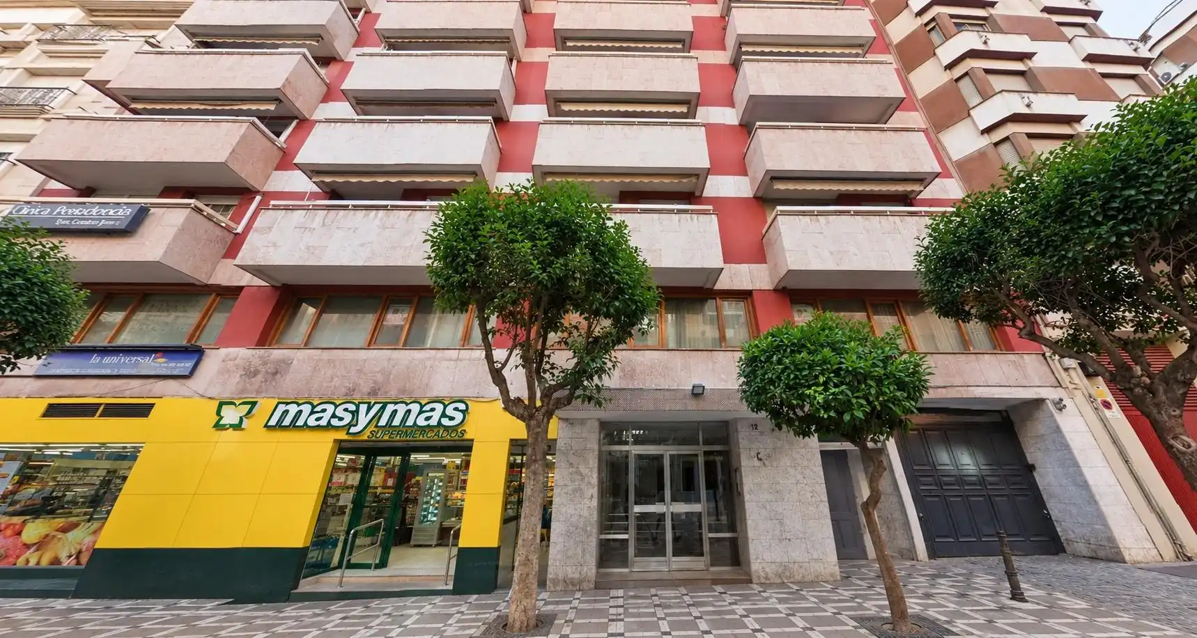 Local commercial à vendre à Calle Navas de Tolosa 12