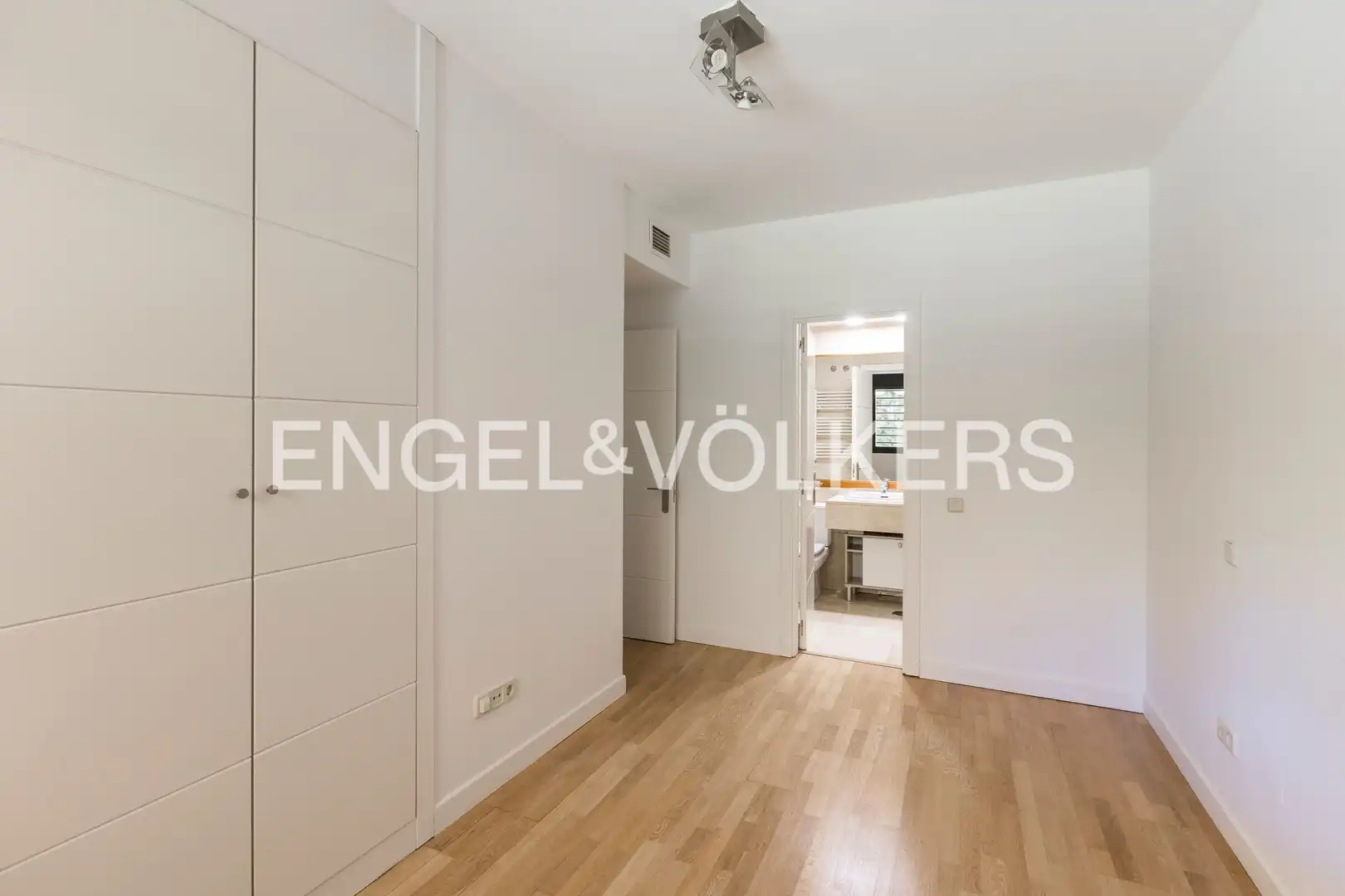 Wohnung zur Miete in Sanchinarro
