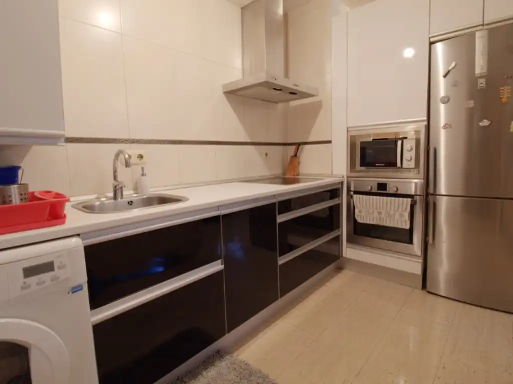 Kitchen of Flat for rent in Agustinak / Agustinas -  Markola